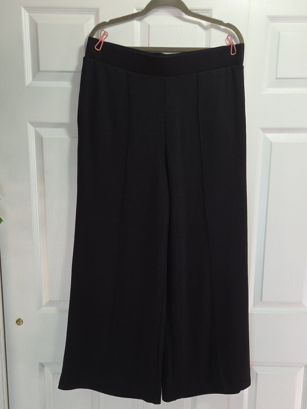 LOFT Black Wide-Leg Pull-On Ponte Knit Pants
